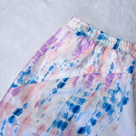 Women’s Old Navy Active Run Shorts | White Tie Dye | Dolphin Hem | Size Medium - Picture 6 of 13